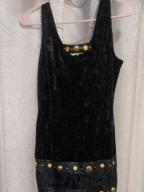 Vinatge black velvet dress